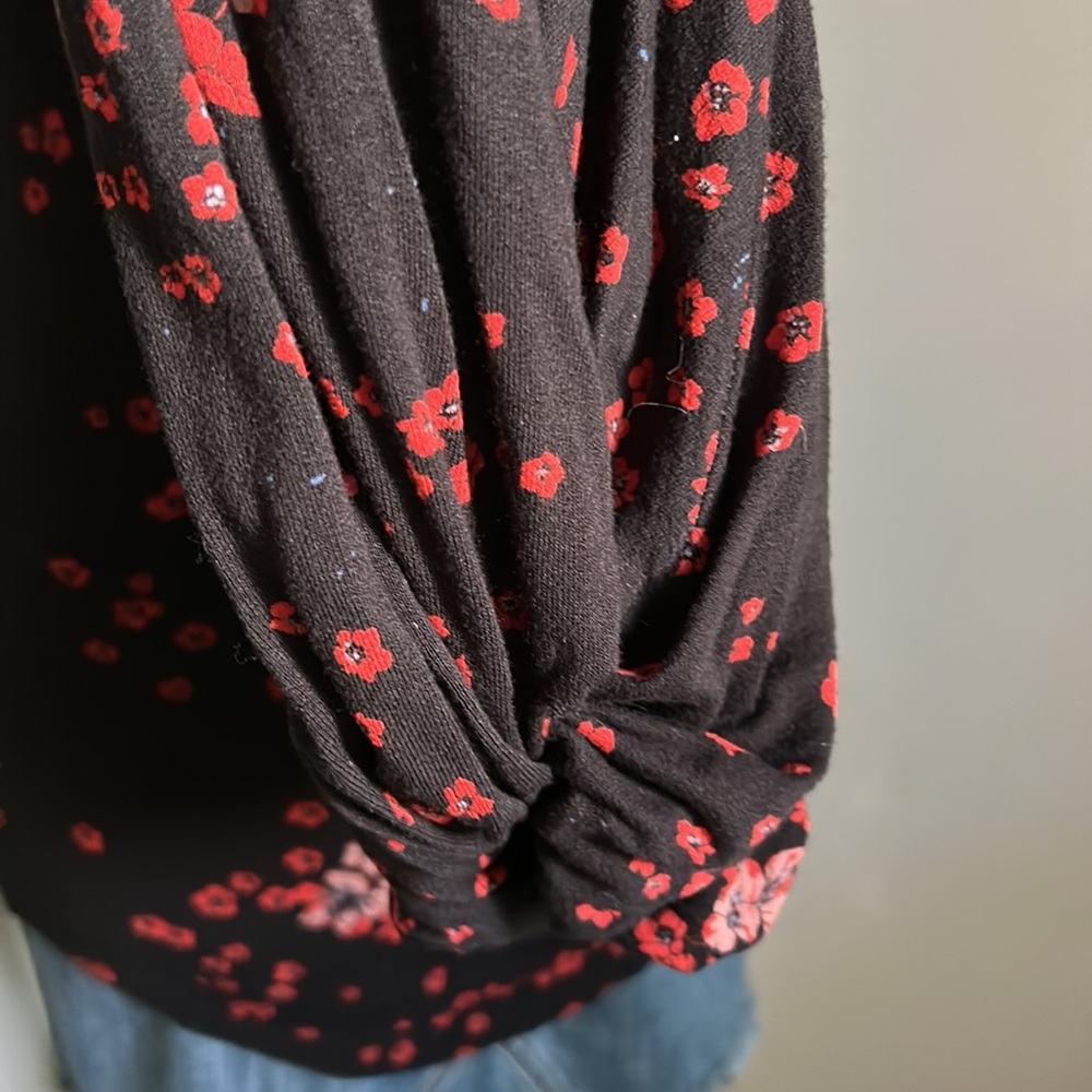 Free People Floral Scoop Neck Drop Shoulder Bubble Sleeve Stretchy Shirt - Picture 5 of 9
